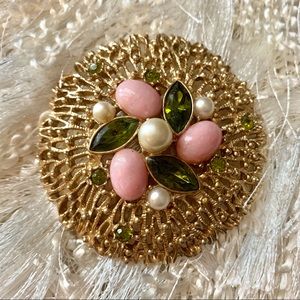 Large, beautiful Sarah Coventry vintage brooch